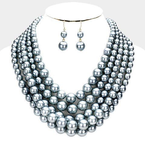 Gracious Pearl Necklace Set